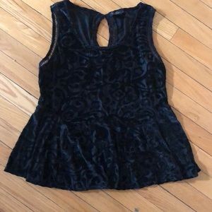 Jessica Simpson Sleeveless, Velvet top.